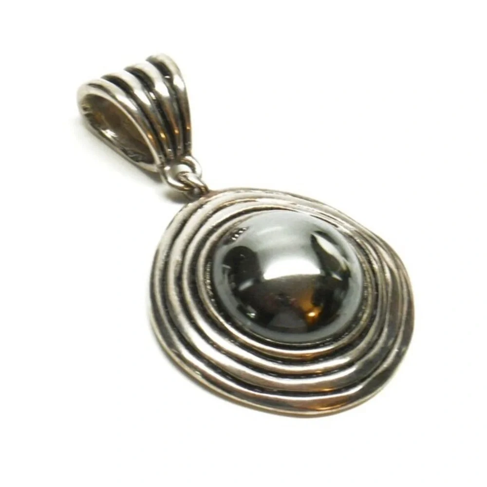 Premier Designs Silver Tone Faux Hematite Pendant - Picture 2 of 5